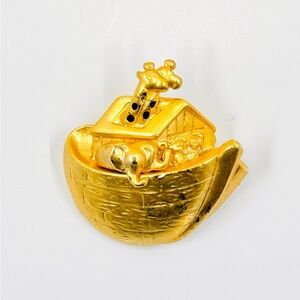 Vintage Gold Tone Noah's Ark Pin Brooch 2” X 2” Giraffes Elephants